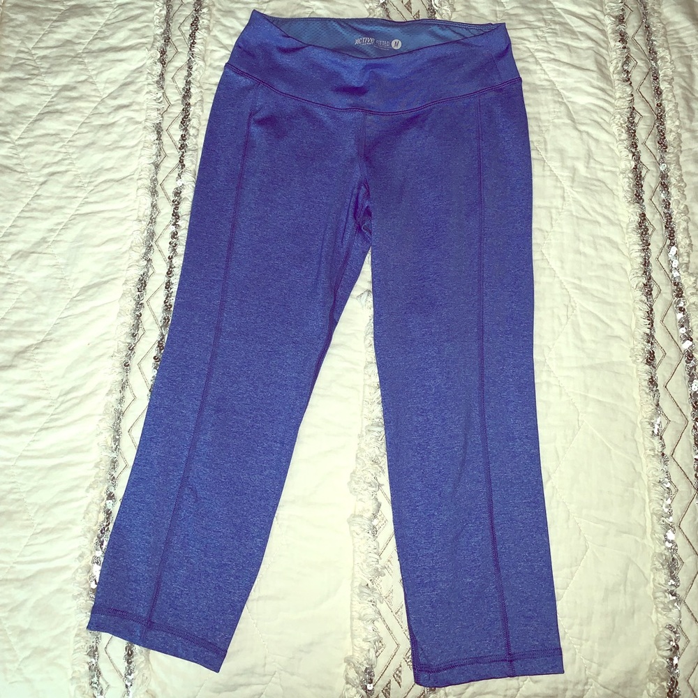 Old Navy Active Wear Capri Leggings